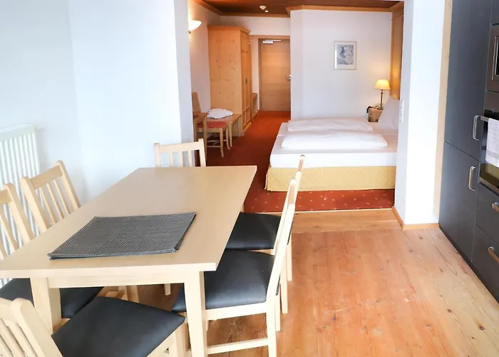 Hotel Ehrenbachhohe On Of The Mountain Kitzbühel